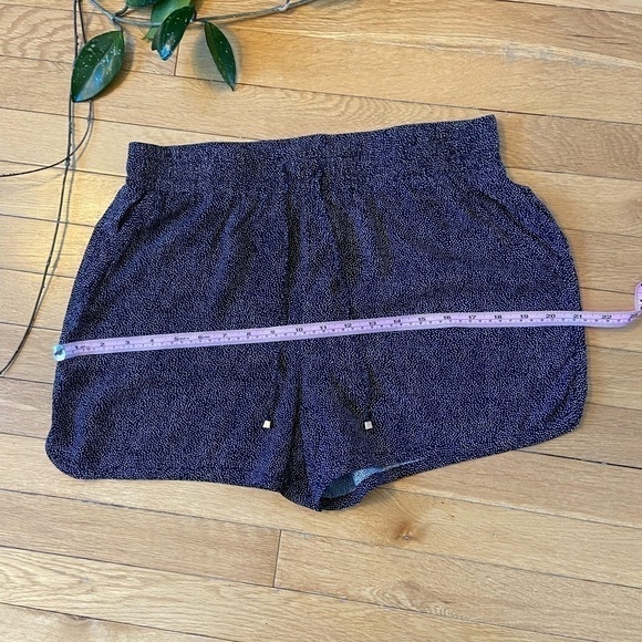 ⭐️2 FOR $20⭐️ Studio Floral Shorts Size Medium. EUC - Picture 4 of 6